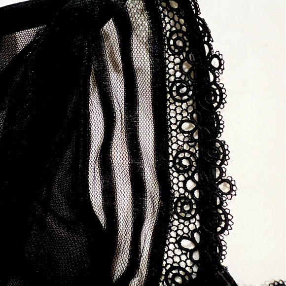 Wacoal Sheer/Semi-Sheer Black lace Bra 32DDD - Picture 2 of 5